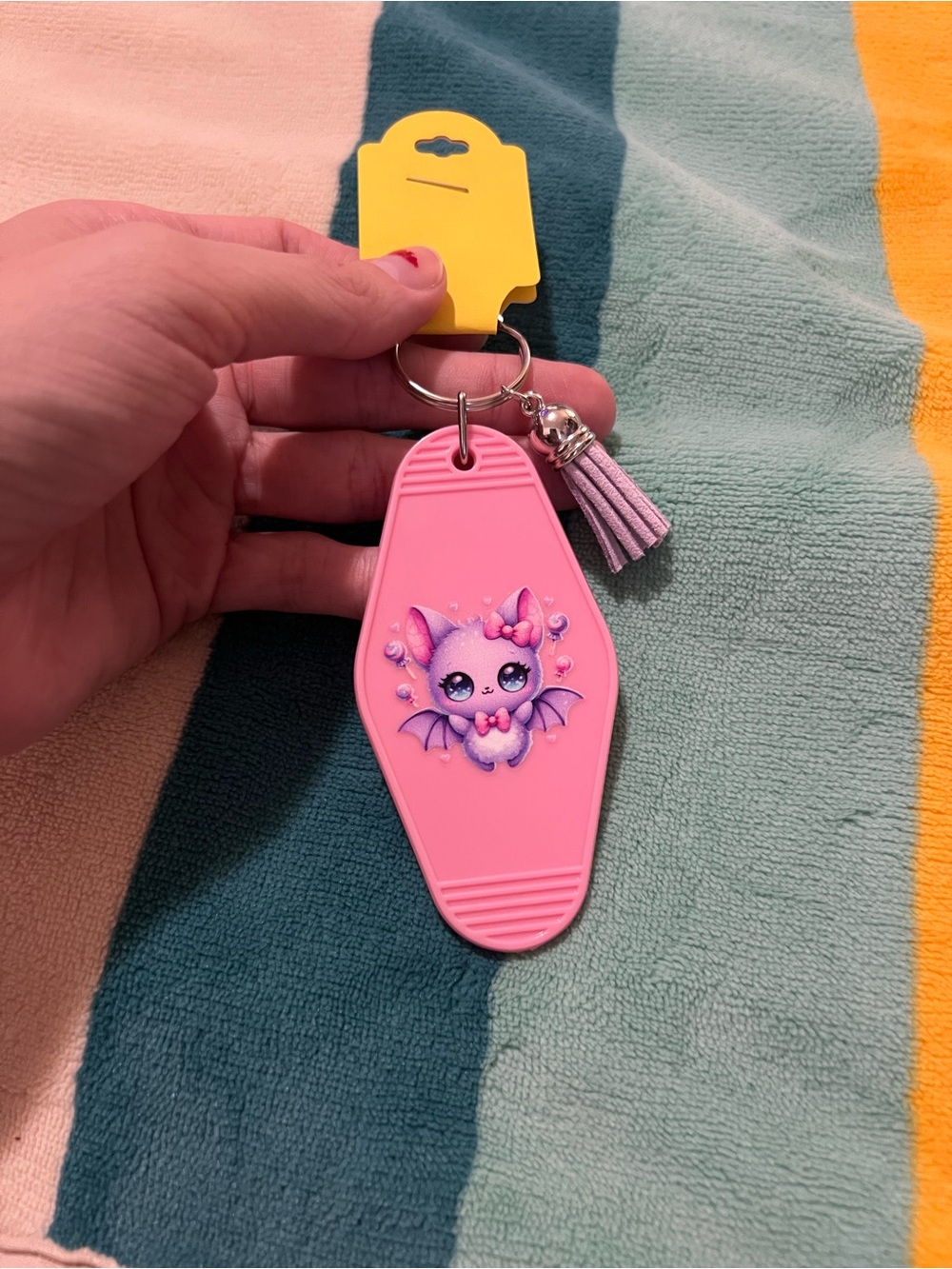 Little Bat Keychain 🦇 - Picture 4 of 5